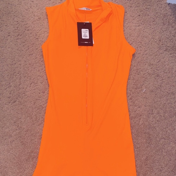 Zip up Romper - Picture 2 of 3